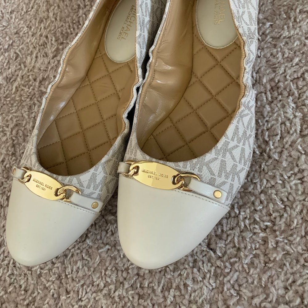 MK Cream Signature Flats - Picture 2 of 3